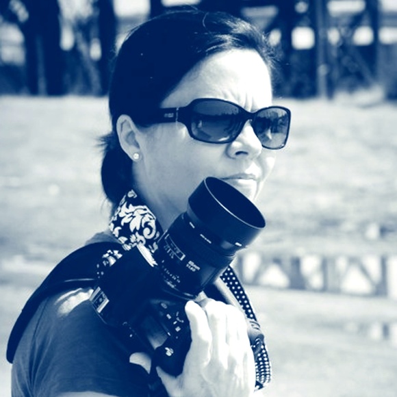 Meet Your Posher, Gigi - Picture 1 of 5